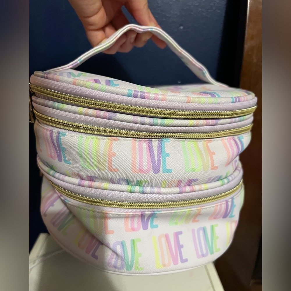 Makeup travel case